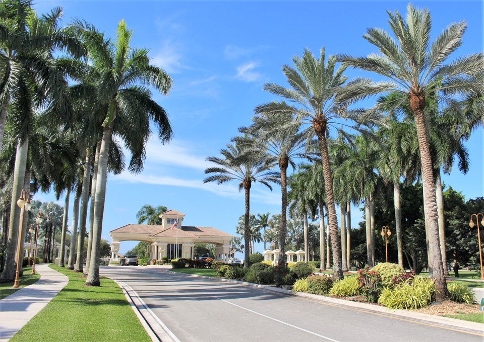 welcome home.... enjoy entering and exiting this resort style living...everyday....not a bad way to come home!