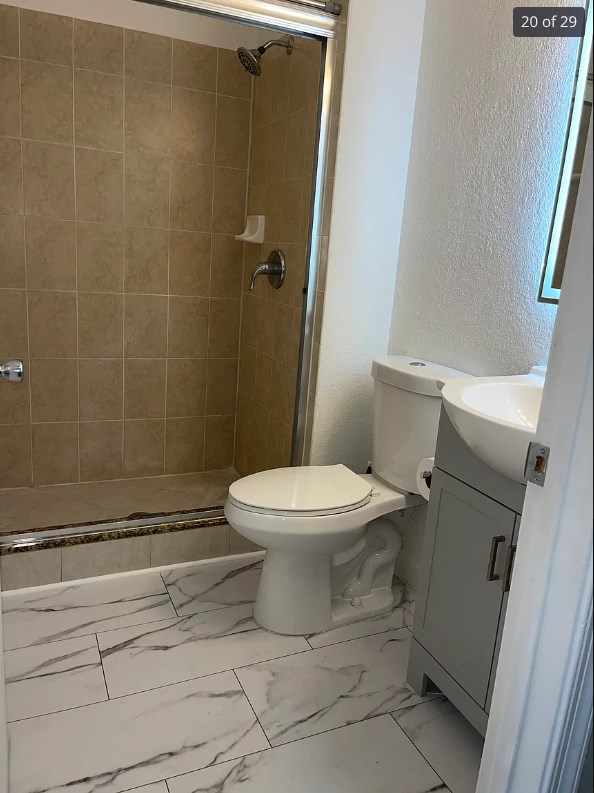 owners suite bathroom