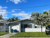 updated ~ spacious ~ 3 bedroom single family rental home with garage ~ 2901 nw 50 street, miami, fl