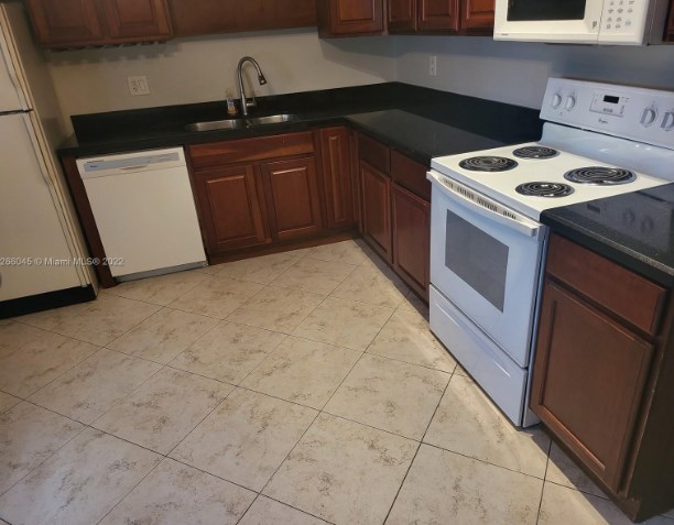 4331 SW 54th Court  B