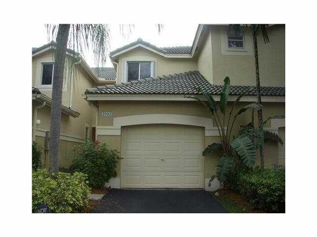 call me to view this gracious weston 2 bedroom, 2.5 bathroom with direct access garage! lovely 2/2.5 townhome. fantastic open kitchen leading into dining/living area. huge master bedroom with built incalifonia closet. attached 1 car garage. profesionally managed by property management company 24/7 on call emergency service.
